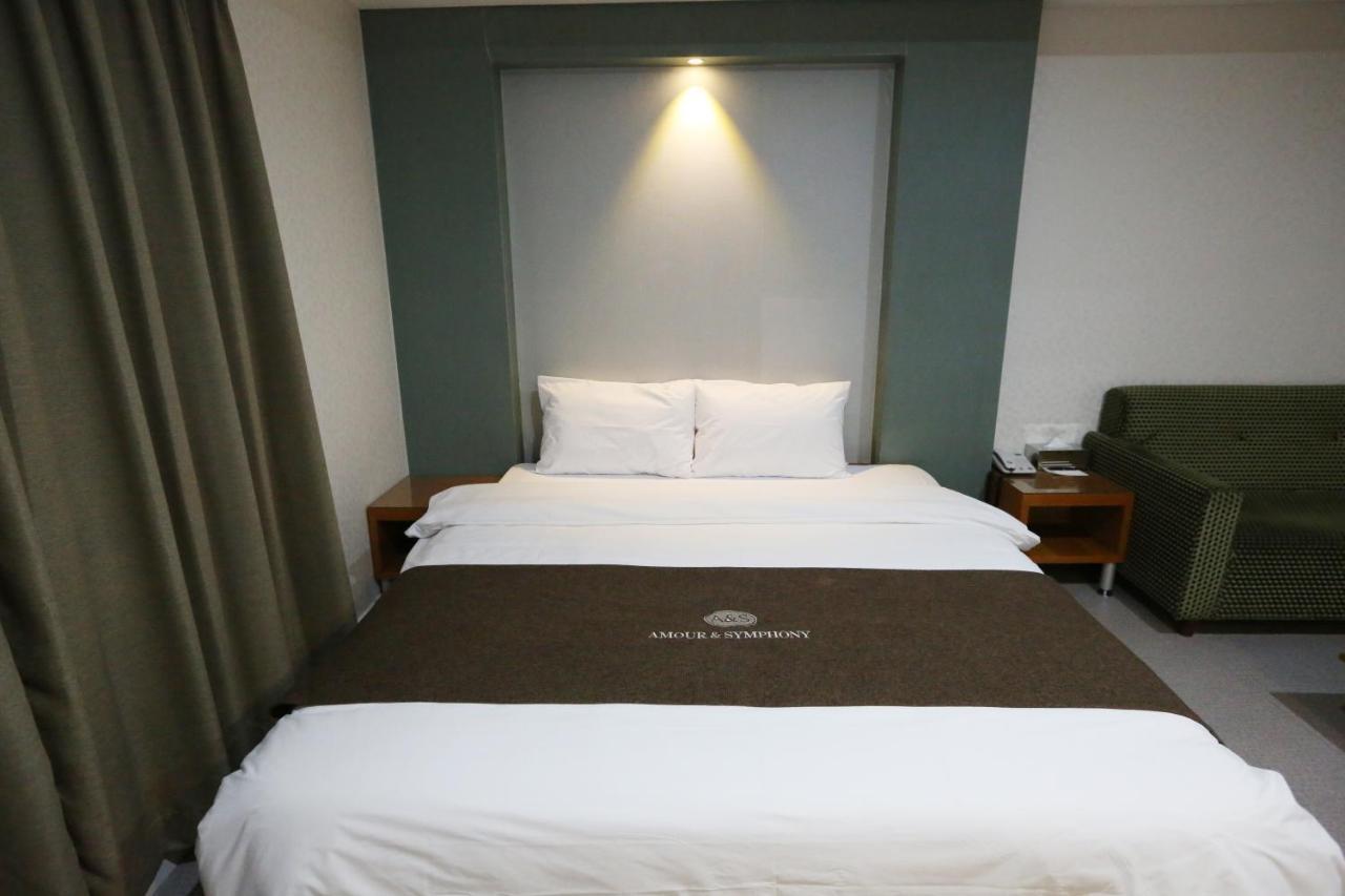 Symphony Hotel Сувон Екстер'єр фото