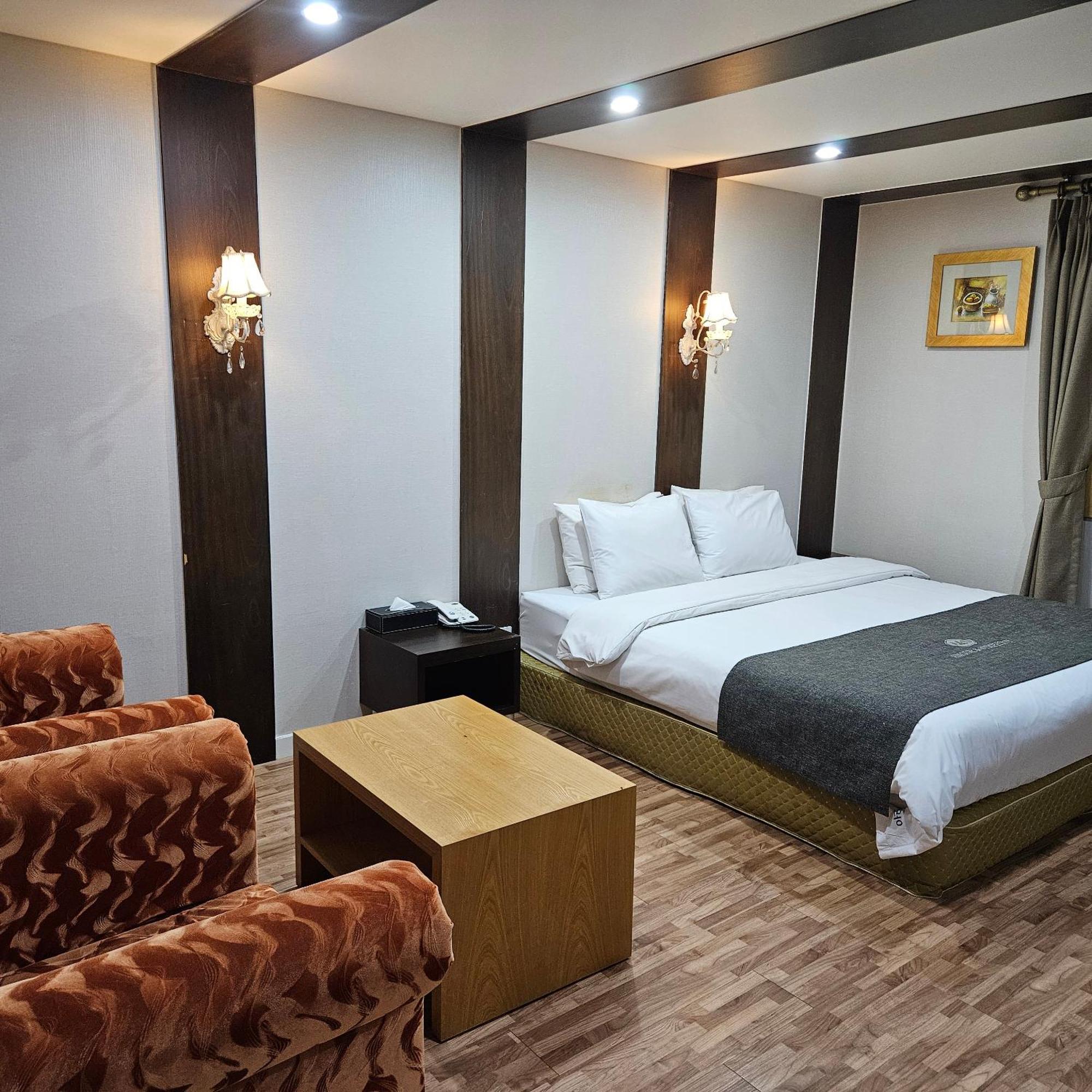 Symphony Hotel Сувон Екстер'єр фото