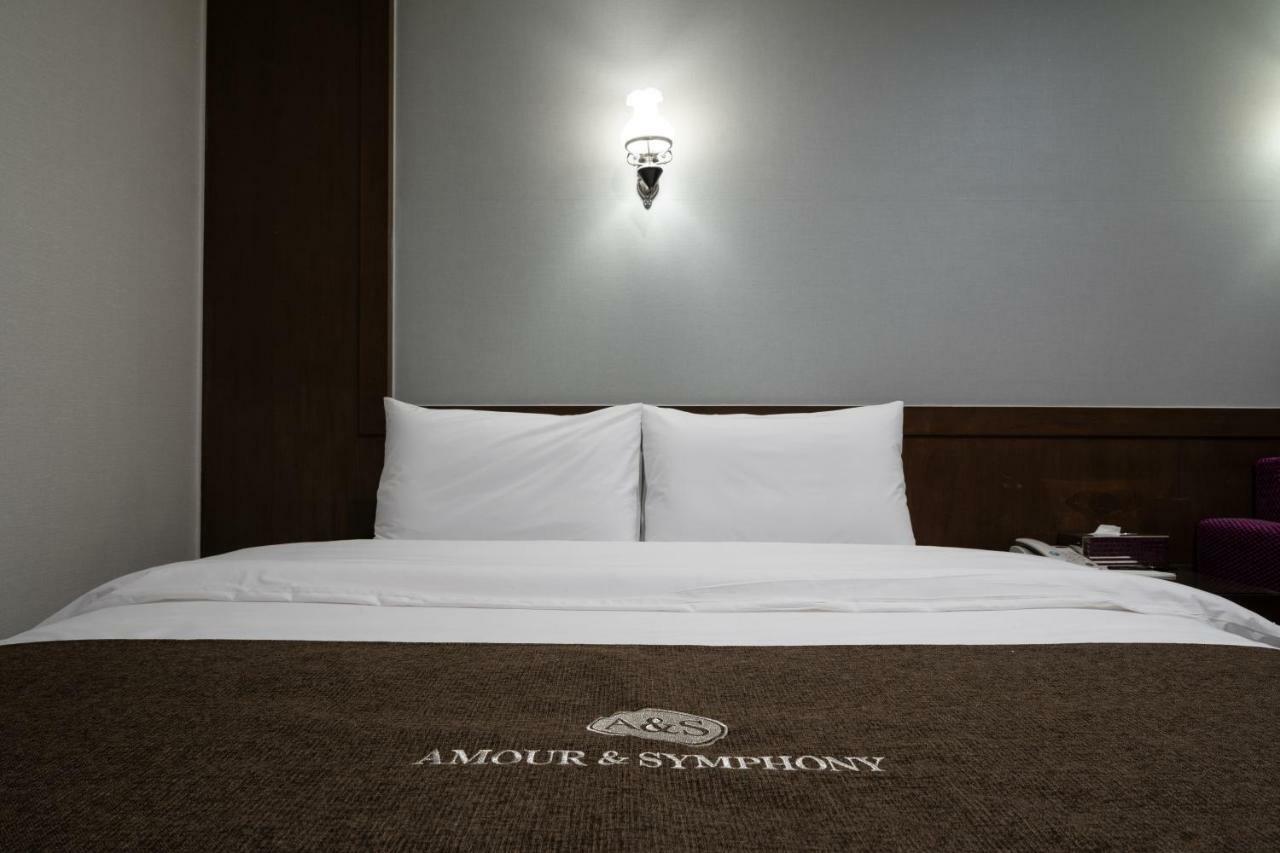 Symphony Hotel Сувон Екстер'єр фото