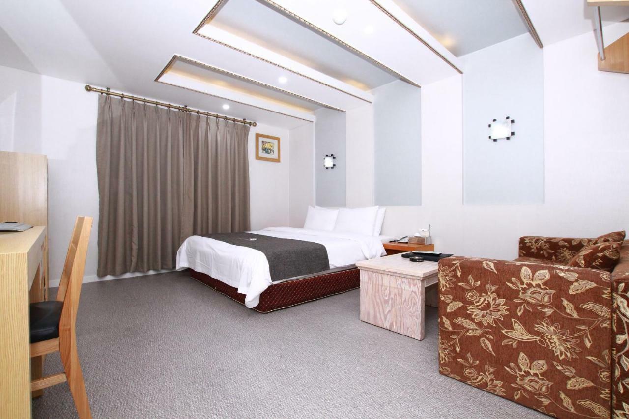 Symphony Hotel Сувон Екстер'єр фото